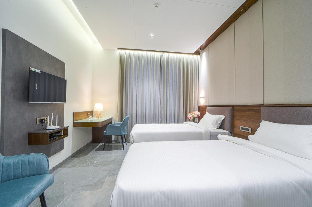 Hotel Devgiri Inn And Restaurant Sangli Bagian luar foto